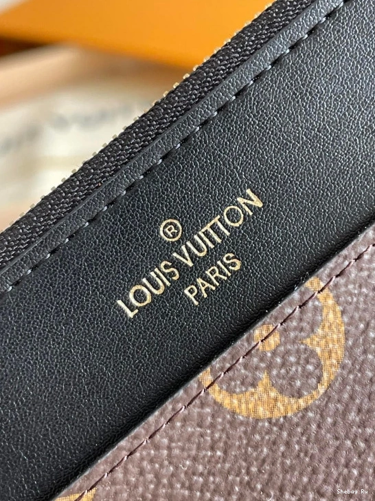 LOUIS SLIM VUITTON PURSE 0819
